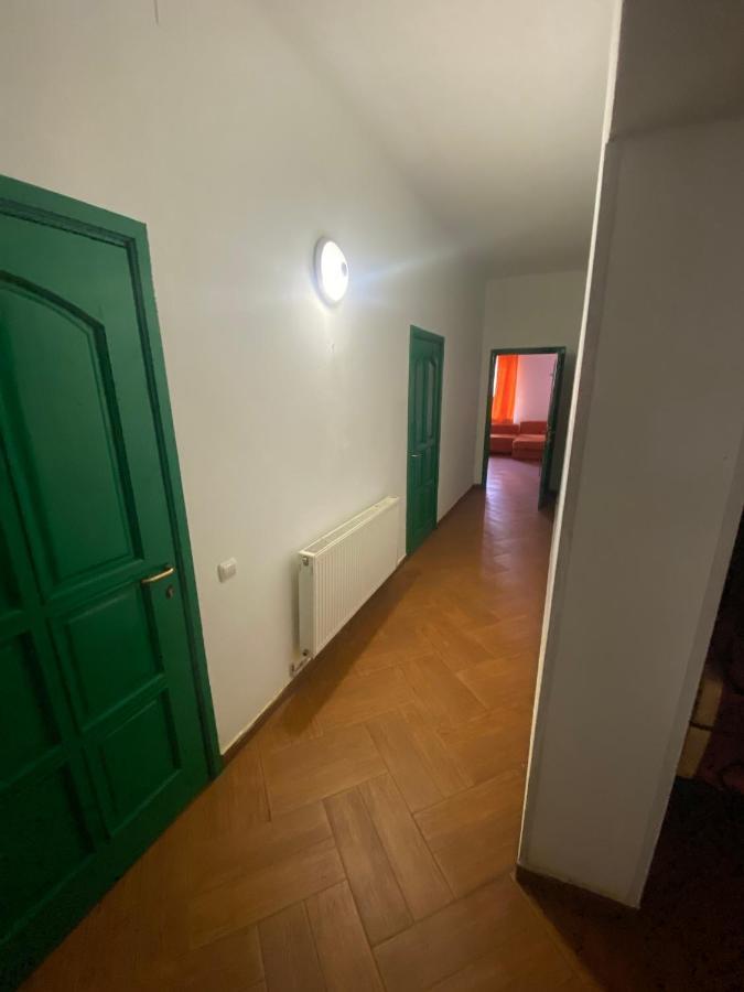 Pensiunea Sub Stejari Banesti ! Self Service ! Self Check-In! ภายนอก รูปภาพ